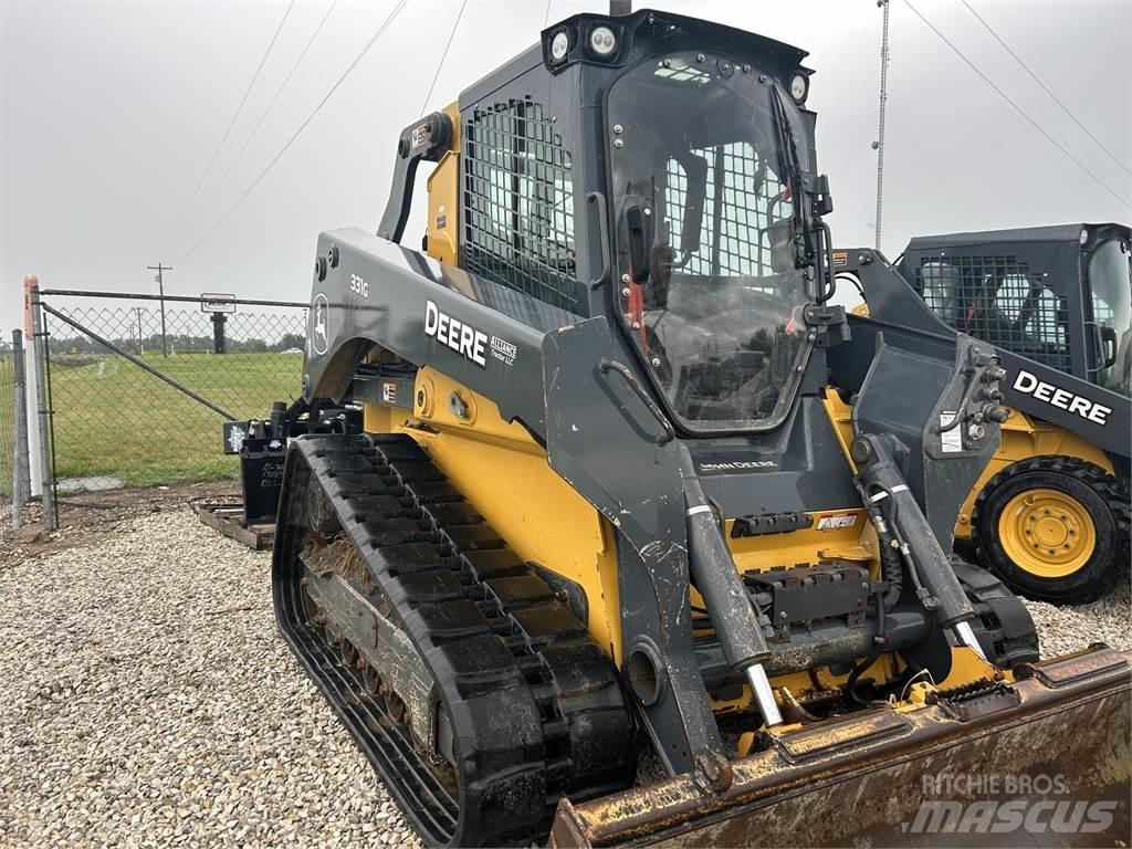 John Deere 331G Малі навантажувачі
