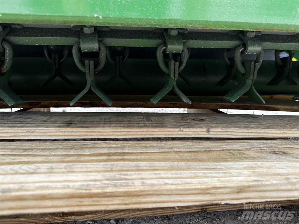 John Deere 390 Косилки