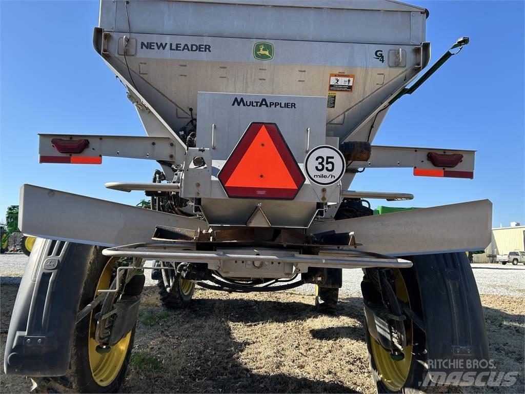 John Deere 400R Причіпні обприскувачі