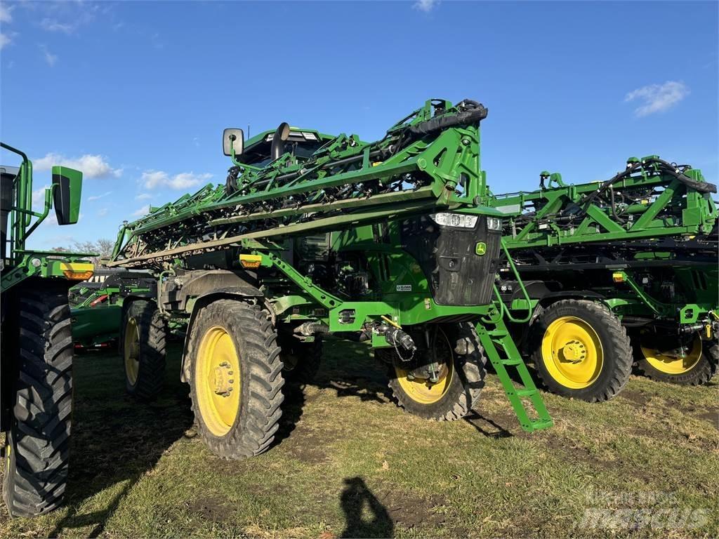 John Deere 412R Причіпні обприскувачі