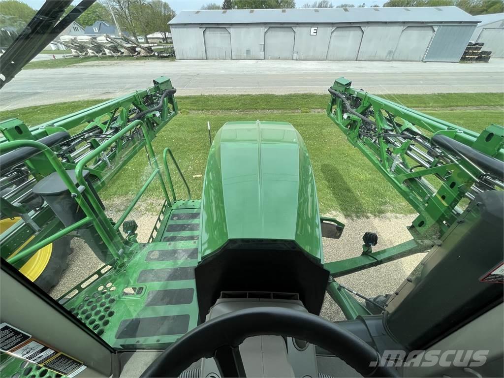 John Deere 412R Причіпні обприскувачі