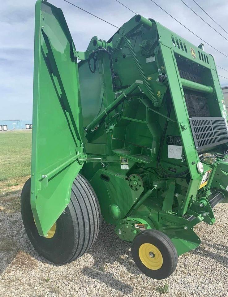 John Deere 450M Рулонні прес-підбирачі