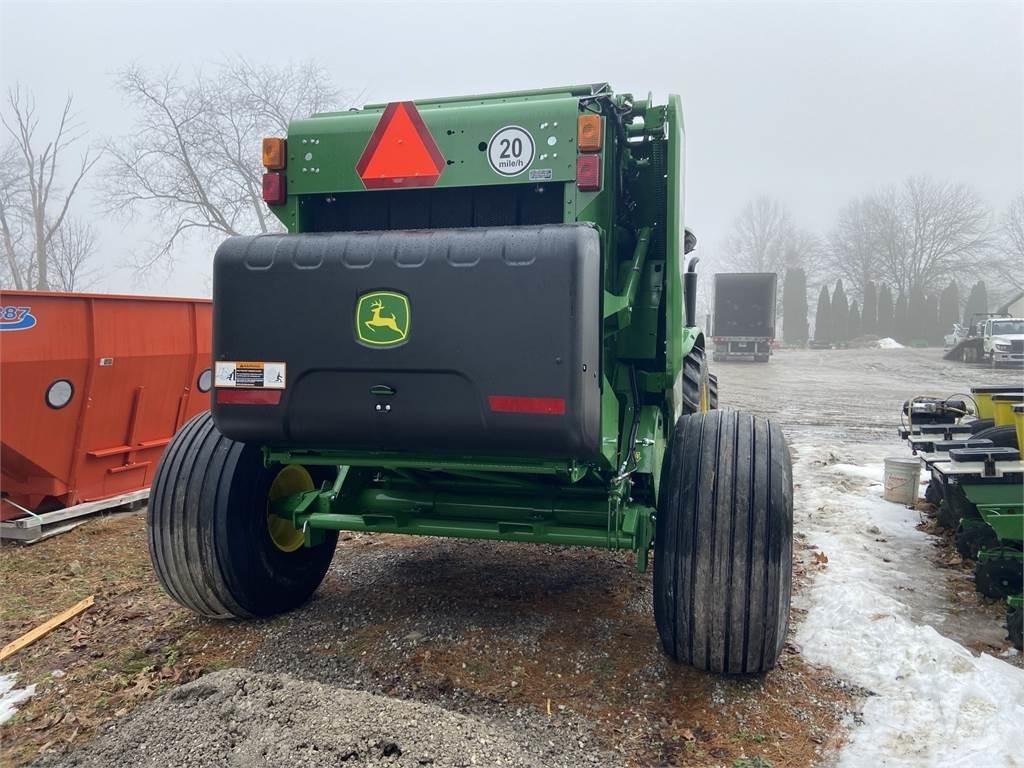 John Deere 451M Рулонні прес-підбирачі