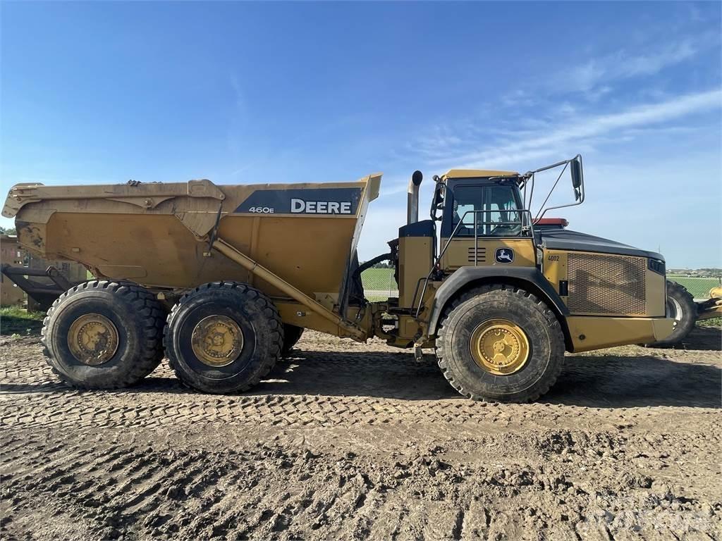John Deere 460E Зчленовані самоскиди