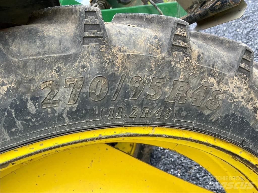 John Deere 4720 Причіпні обприскувачі