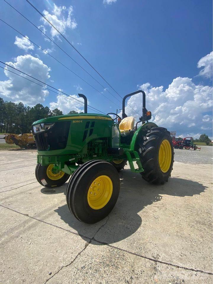 John Deere 5050E Трактори