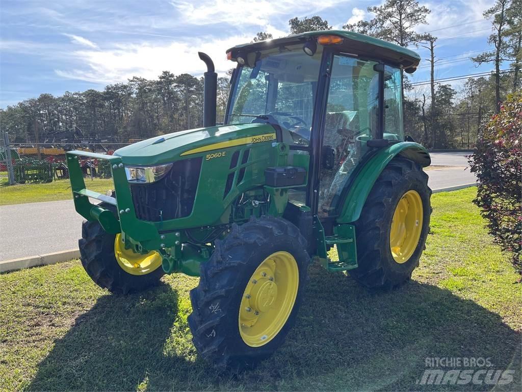 John Deere 5060E Трактори