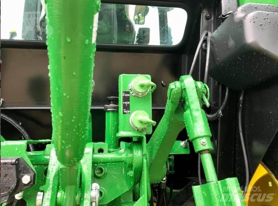 John Deere 5075E Трактори