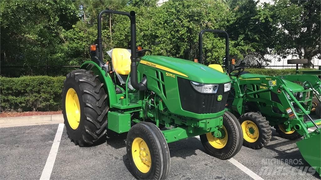John Deere 5075E Трактори