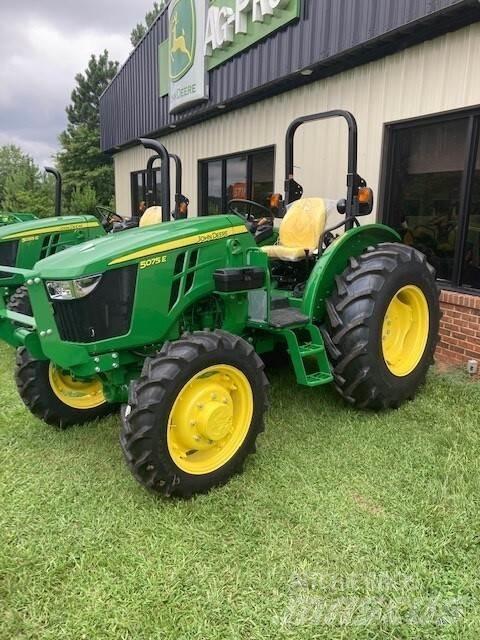 John Deere 5075E Трактори