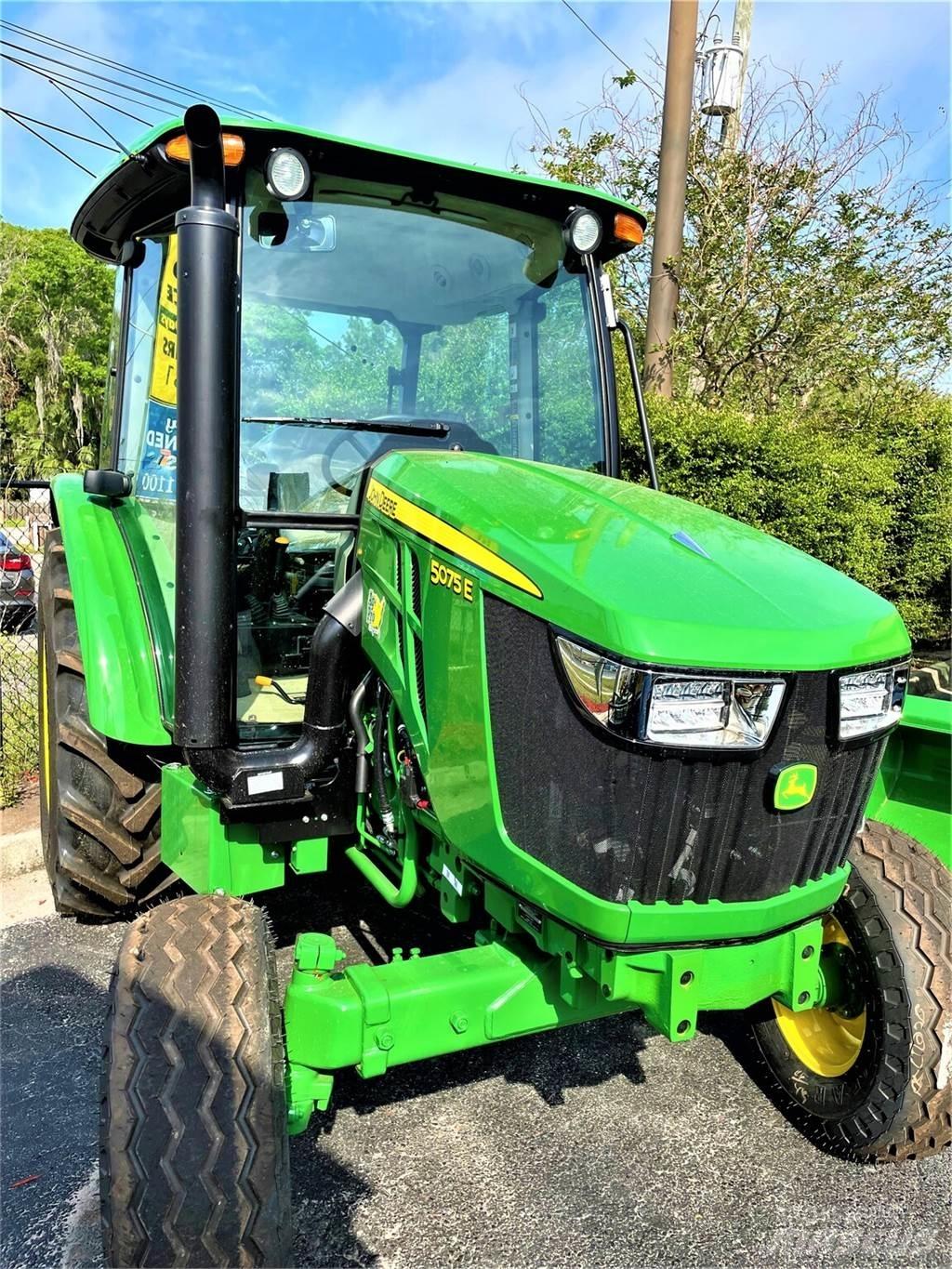 John Deere 5075E Трактори