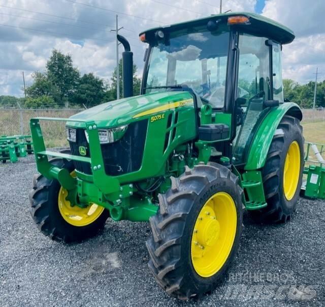 John Deere 5075E Трактори