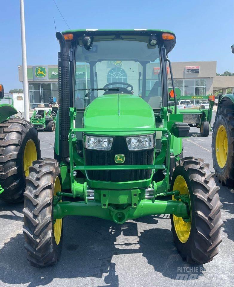 John Deere 5075E Трактори