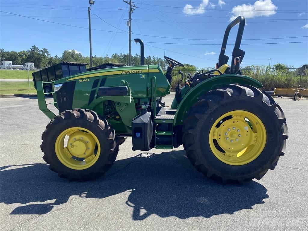 John Deere 5090E Трактори