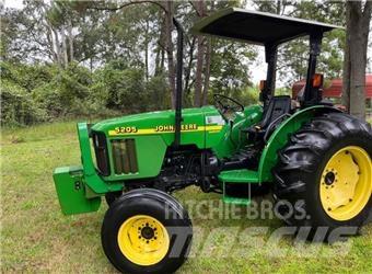 John Deere 5205 Трактори