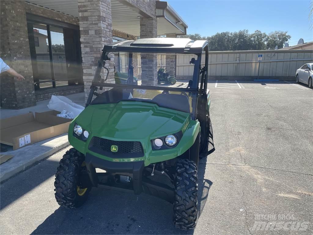 John Deere 560E Підсобні машини