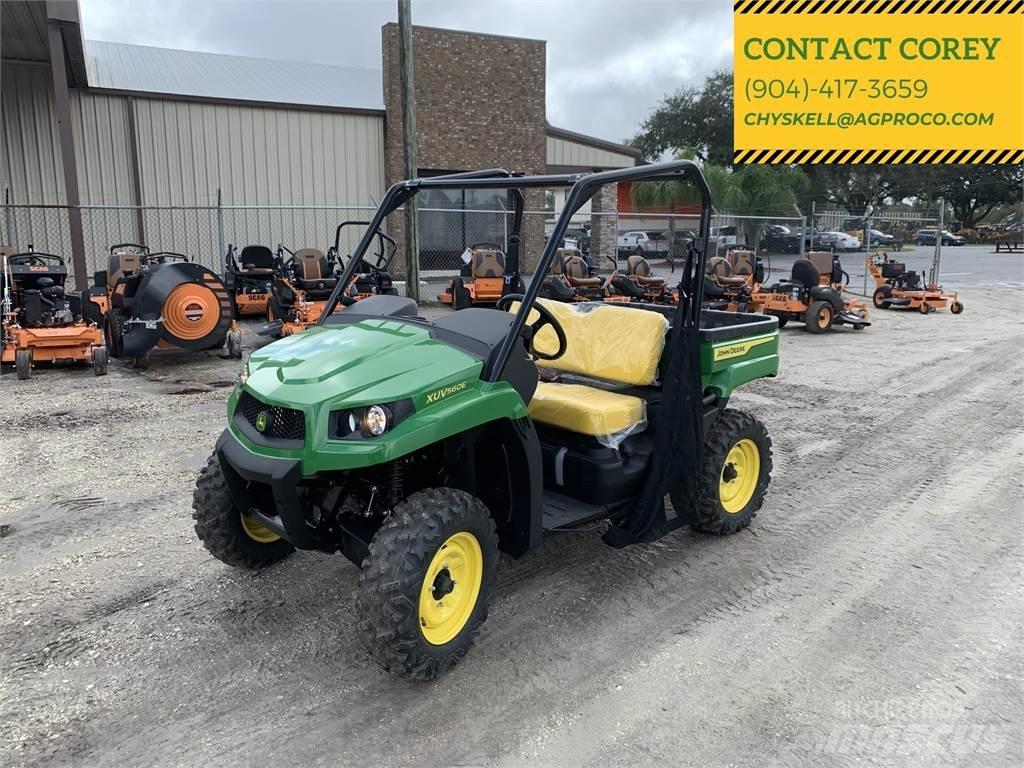 John Deere 560E Підсобні машини