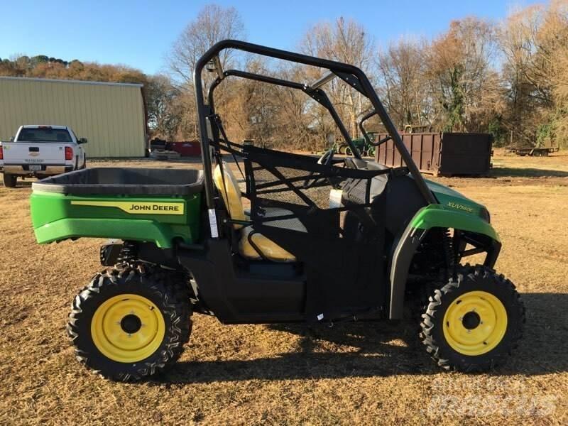John Deere 560E Підсобні машини