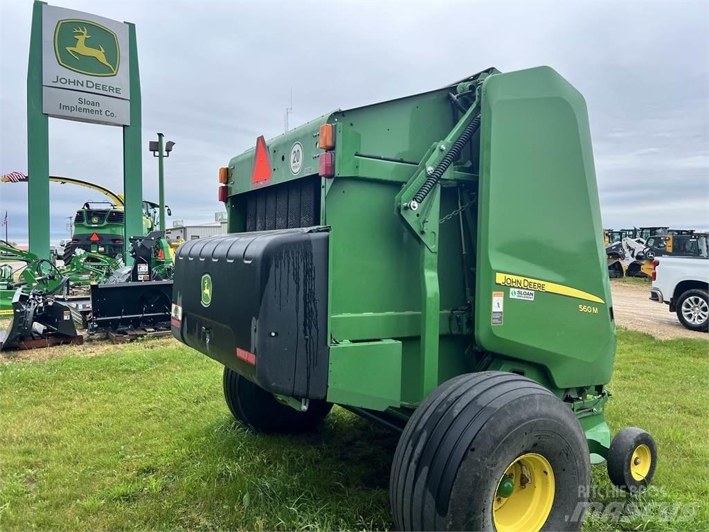 John Deere 560M Рулонні прес-підбирачі
