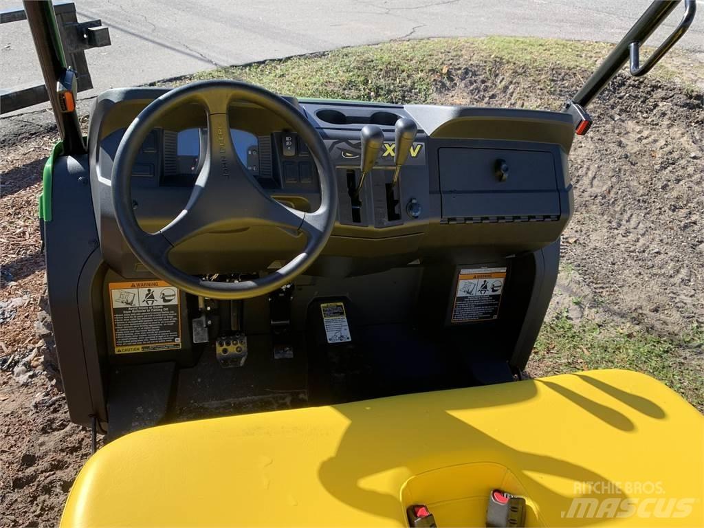 John Deere 590M Підсобні машини