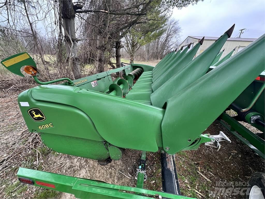 John Deere 608C Додаткове обладнання для збиральних комбайнів