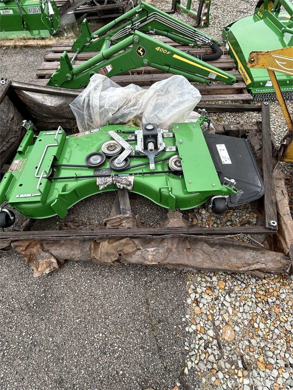 John Deere 60D Косилки