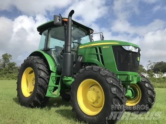 John Deere 6105E Трактори