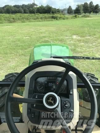John Deere 6105E Трактори