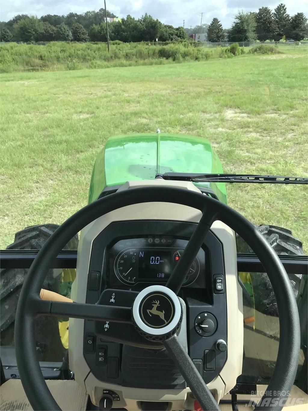 John Deere 6105E Трактори