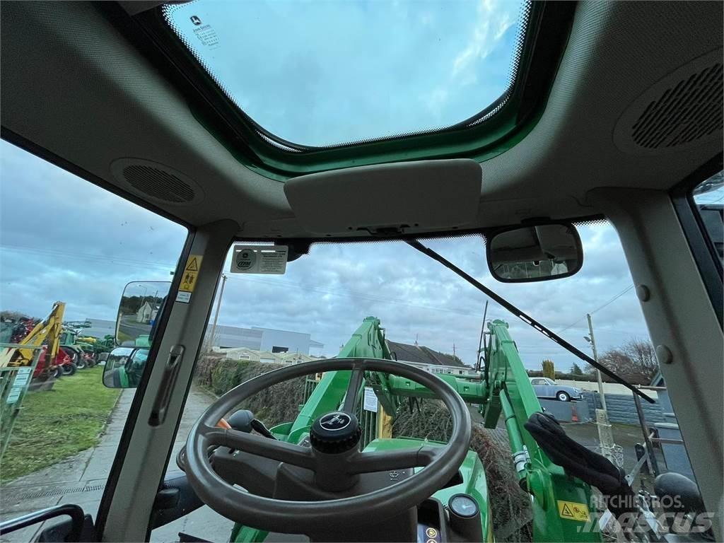 John Deere 6110M Трактори