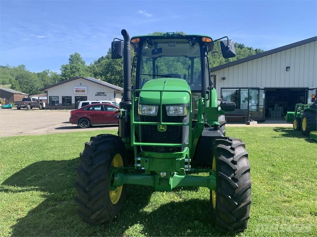 John Deere 6120E Трактори