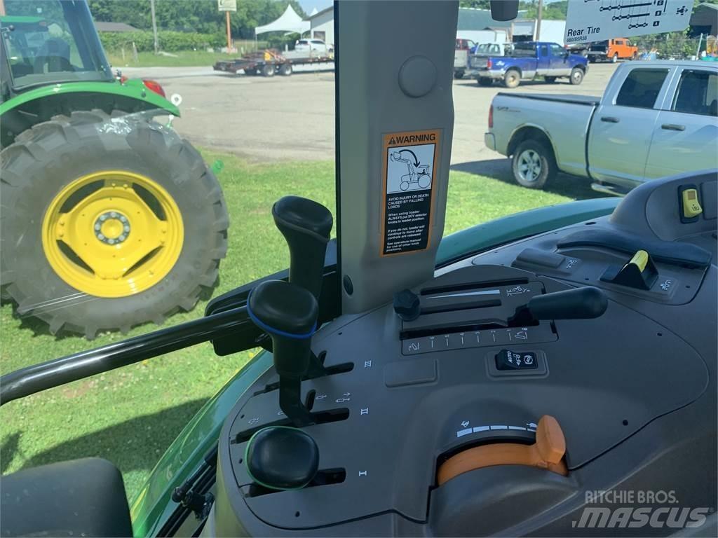 John Deere 6120E Трактори