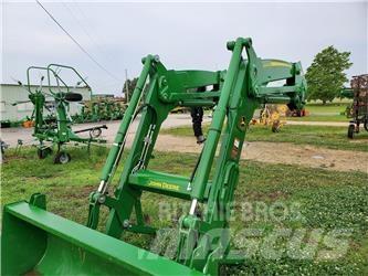 John Deere 620R Трактори