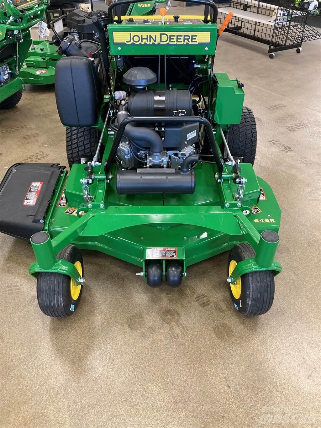John Deere 648R Самохідні газонокосарки