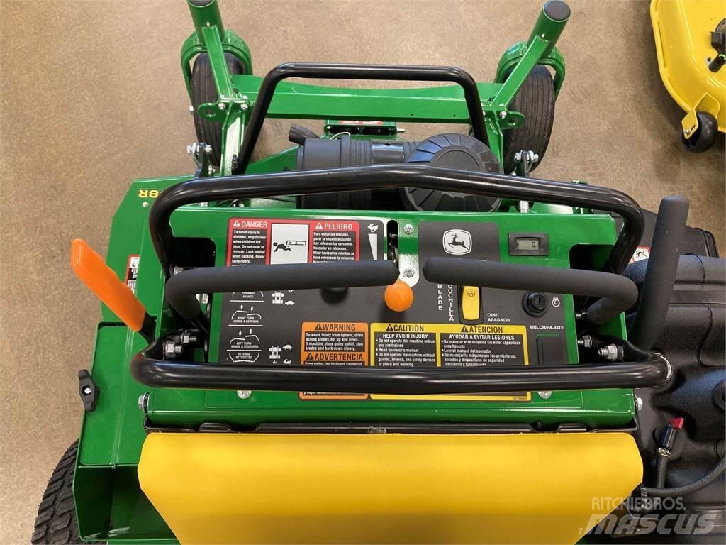 John Deere 648R Самохідні газонокосарки