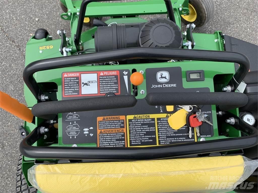 John Deere 652R Самохідні газонокосарки