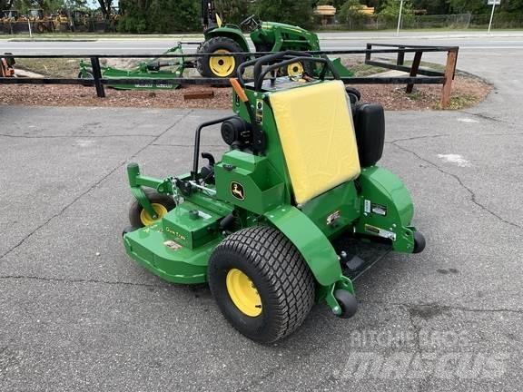 John Deere 652R Самохідні газонокосарки