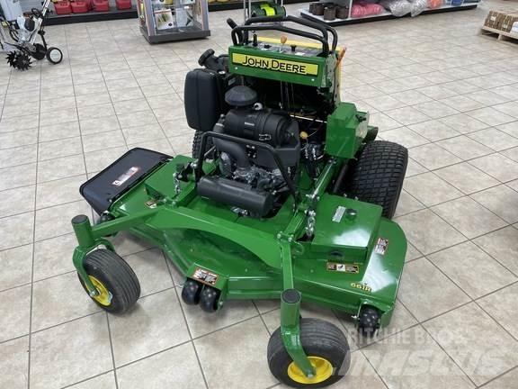 John Deere 661R Самохідні газонокосарки