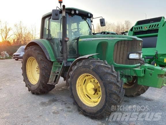 John Deere 6820 Трактори