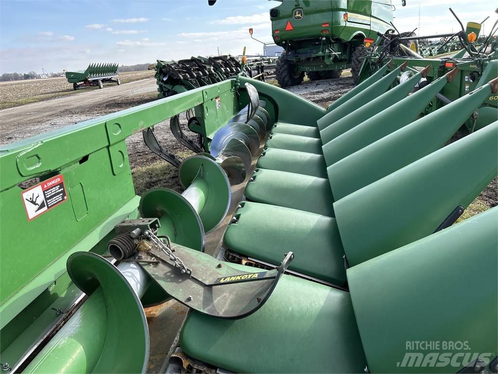 John Deere 708C Додаткове обладнання для збиральних комбайнів