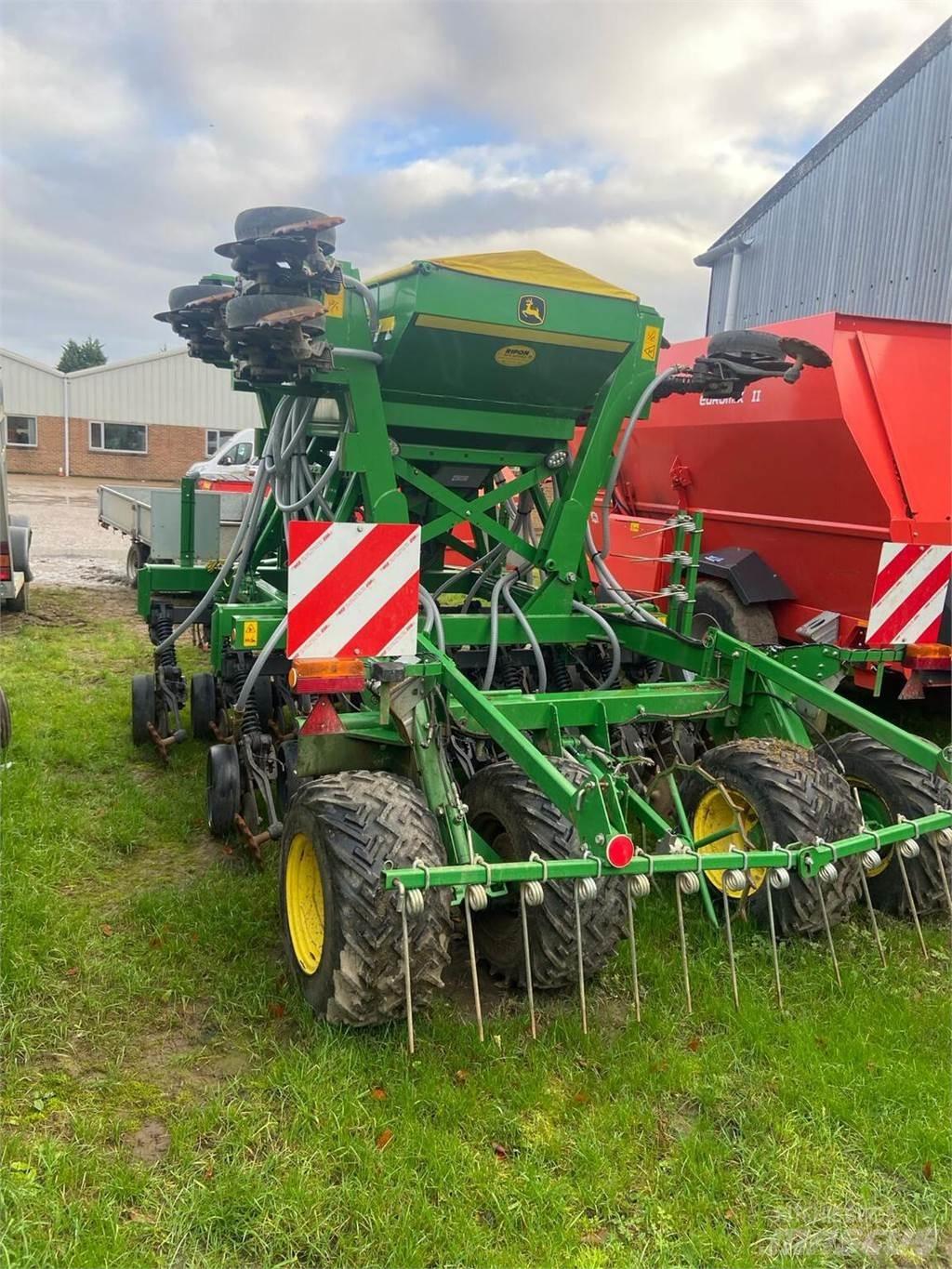 John Deere 750A Сівалки