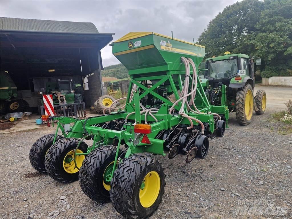 John Deere 750A Сівалки