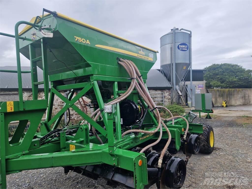 John Deere 750A Сівалки