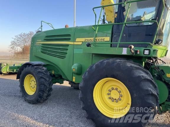 John Deere 7750 Фуражні комбайни