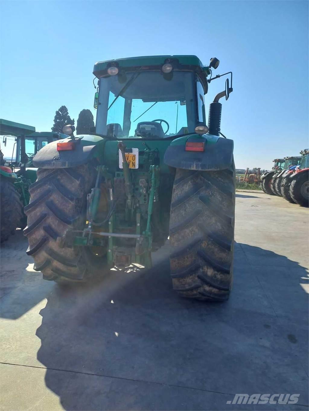 John Deere 7820 Трактори