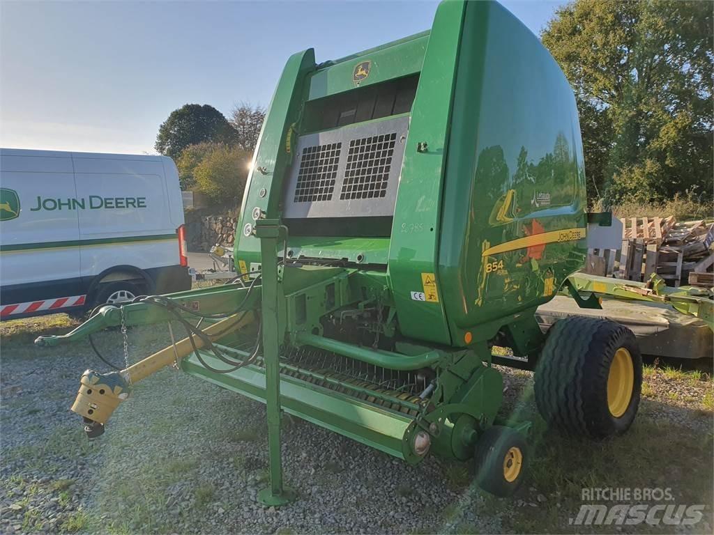 John Deere 854 Рулонні прес-підбирачі