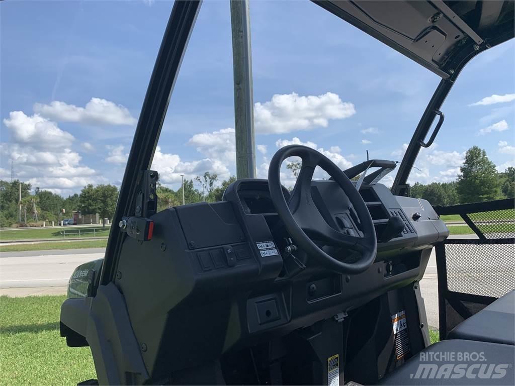 John Deere 865M Підсобні машини
