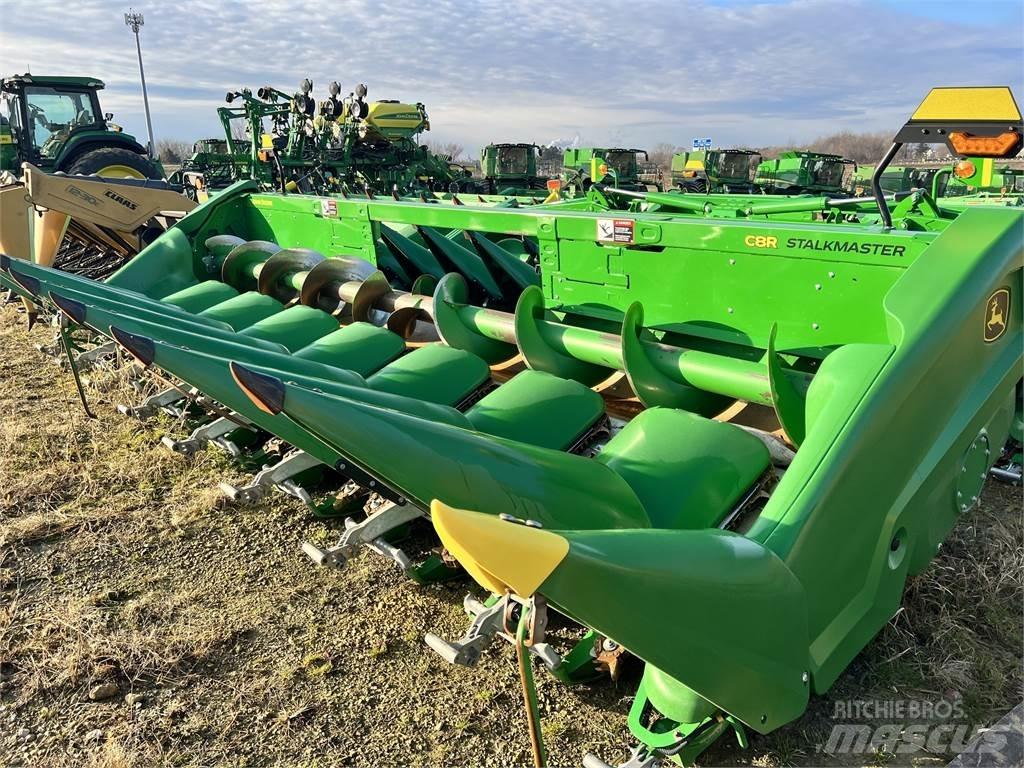 John Deere C8R Додаткове обладнання для збиральних комбайнів