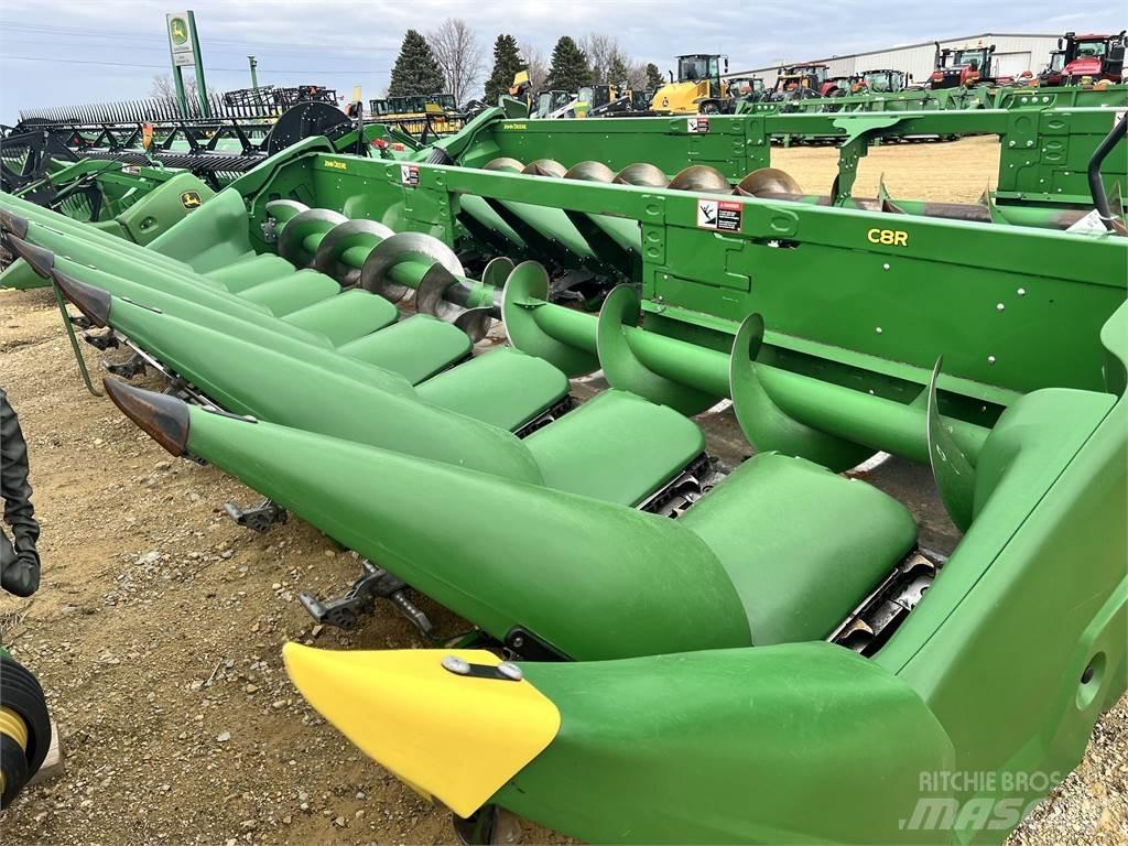 John Deere C8R Додаткове обладнання для збиральних комбайнів
