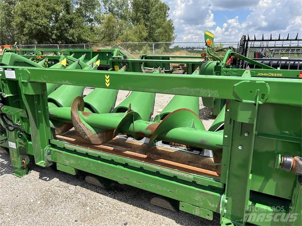 John Deere C8R Додаткове обладнання для збиральних комбайнів